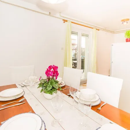 Family House With 2 - Irma Guest house Medulin