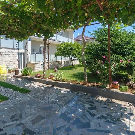 Vendégház Family House With 2 - Irma