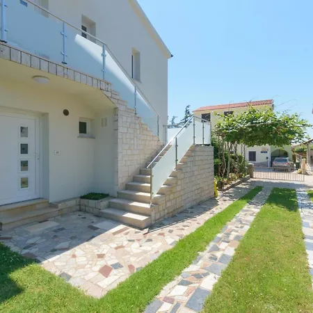 Family House With 2 - Irma Vendégház