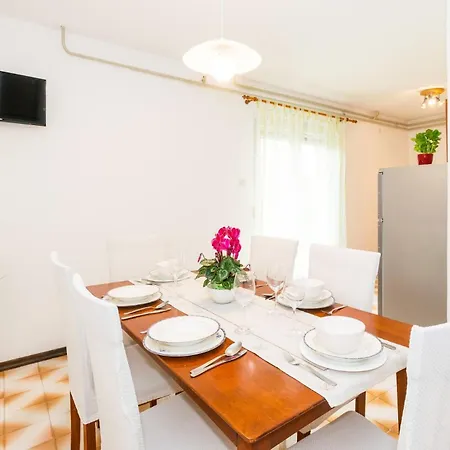 Family House With 2 - Irma Medolino
