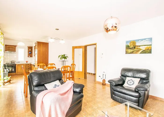 Family House With 2 - Irma