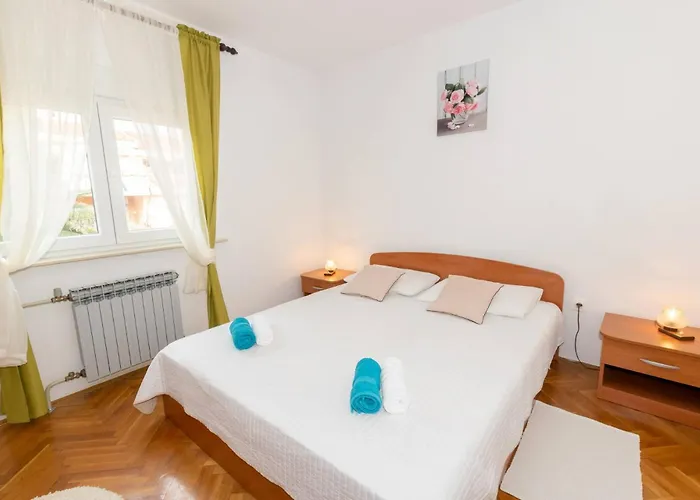 Family House With 2 - Irma 3*