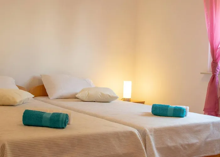 Family House With 2 - Irma 3* Medulin