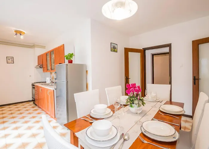 Family House With 2 - Irma Vendégház