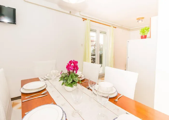 Family House With 2 - Irma Vendégház Medulin