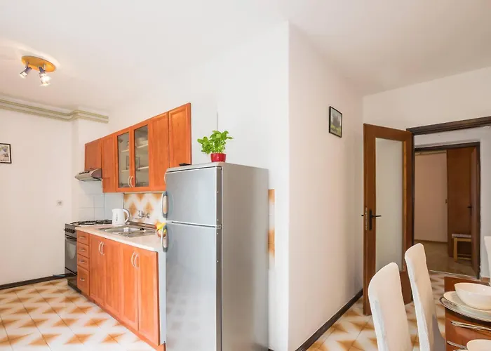 Family House With 2 - Irma 3*