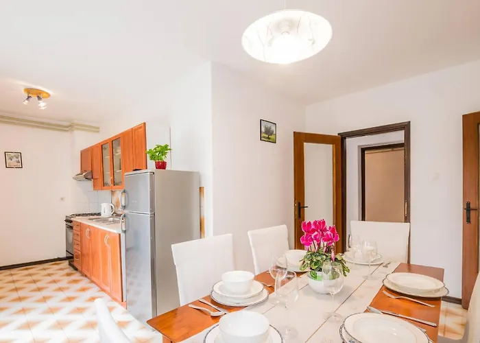 Vendégház Family House With 2 - Irma Medulin