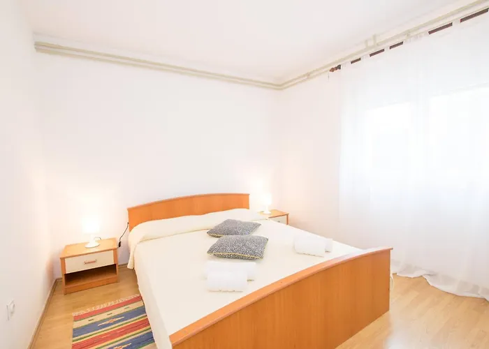 Family House With 2 - Irma 3*