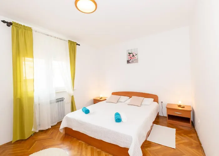 Family House With 2 - Irma 3* Medulin