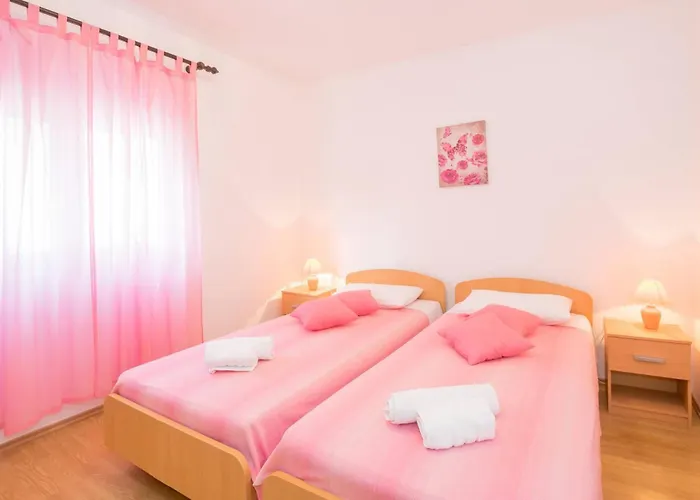 Vendégház Family House With 2 - Irma Medulin